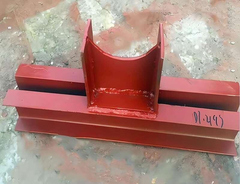 管卡横担
